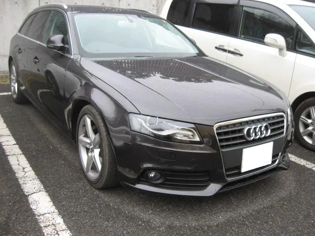 Audi A4 Avant 1.8 TFSI Sportﾊﾟｯｹｰｼﾞ アウディ板金塗装修理