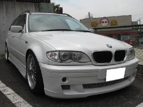 BMW ３シリーズ　E46のエアロ交換取り付け塗装前周り事故