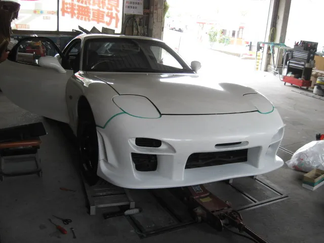 マツダ　RX-7　ＦＤ　フルエアロ取り付け塗装！