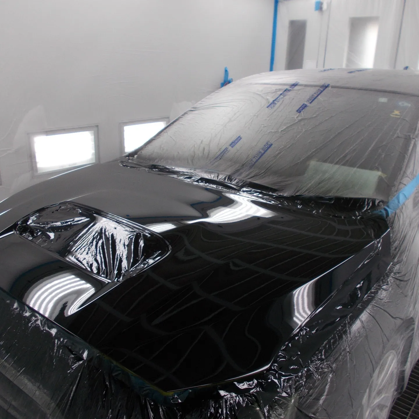 全国自動車雹害対策チーム本部のタキザワ自動車です。