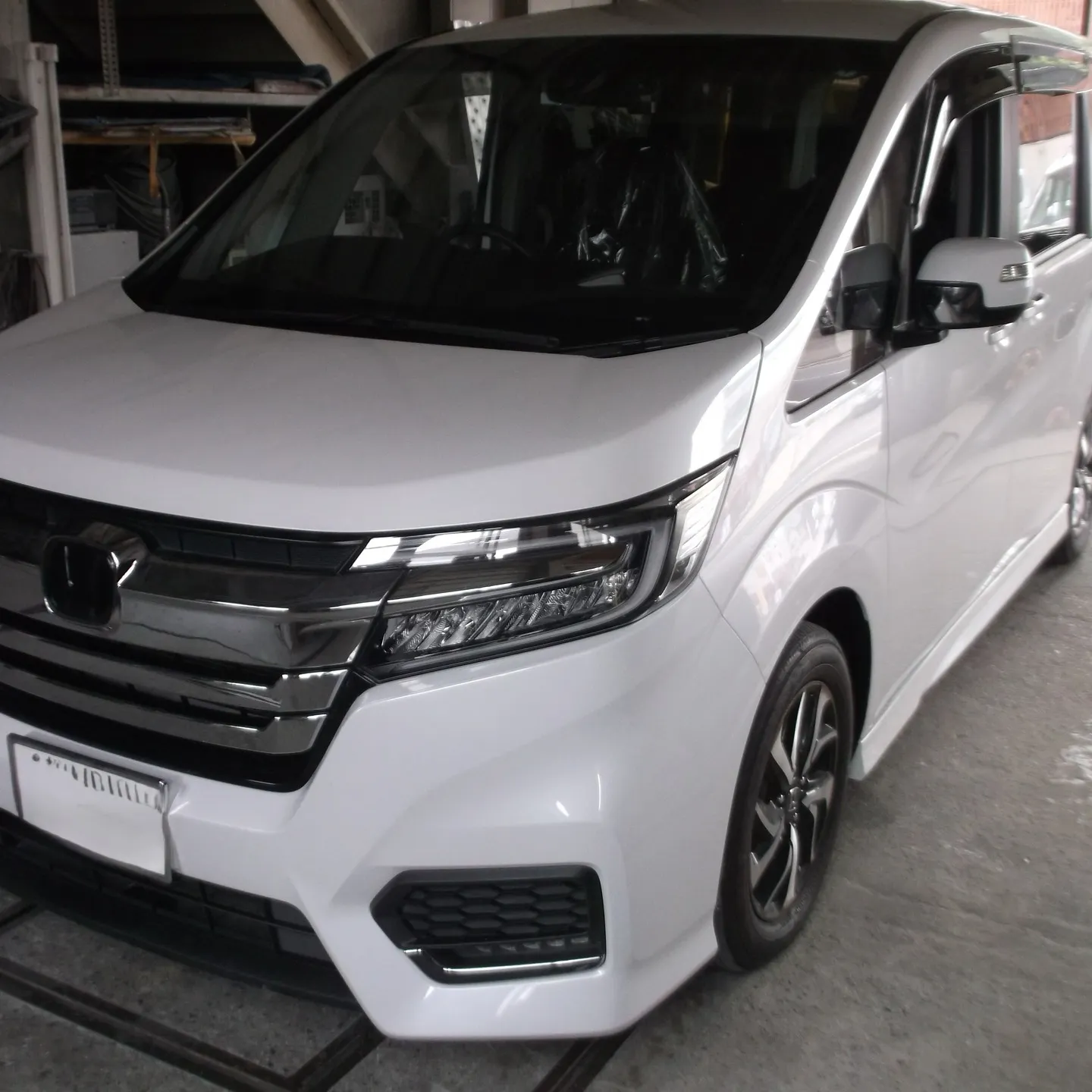 ホンダRPステップワゴン後期事故修理