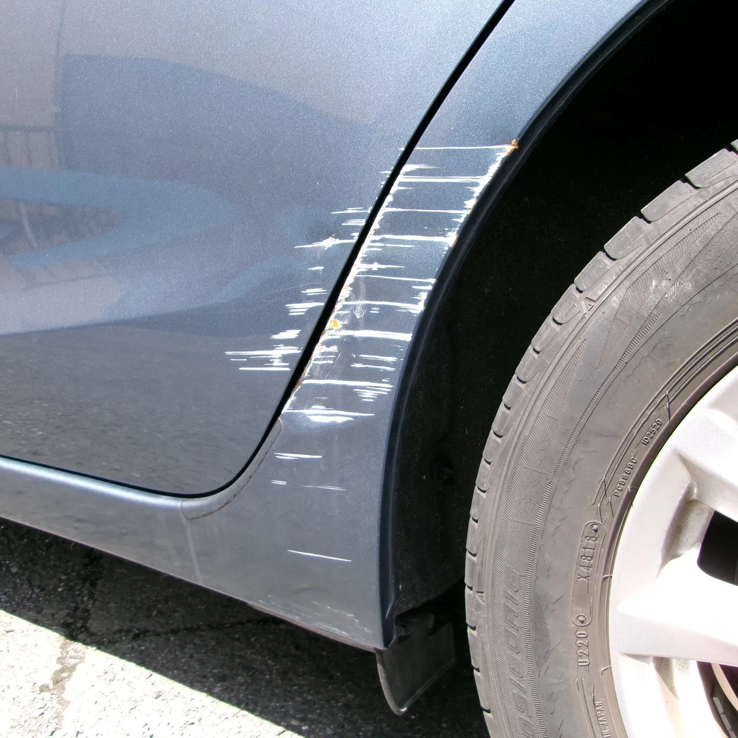 愛車の傷や凹みでお悩みの皆さまへ！✨当店では、あなたの愛車を...